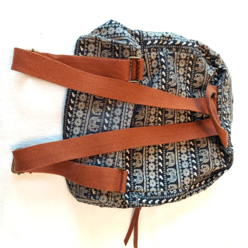 American Eagle knapsack Back Pack Book Bag Pockets Zipper 16x16